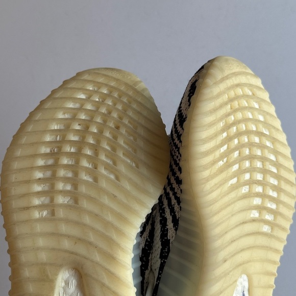 Adidas Yeezy Boost 350 V2 Zebra men’s Sz 8 EUC